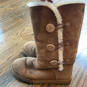 Ugg tall boot with buttons. Size 9